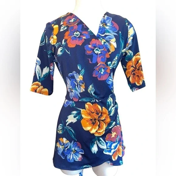 Kate & Mallory Women's Top Size M Blue Floral Wrap Tie Around Waist Short Sleeve - Picture 1 of 12